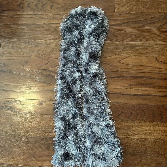 Silvery gray winter magic scarf - Picture 4 of 4